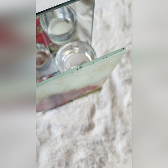 Amaryllis Tealight Glass Mirror Ornament - Picture 5 of 13